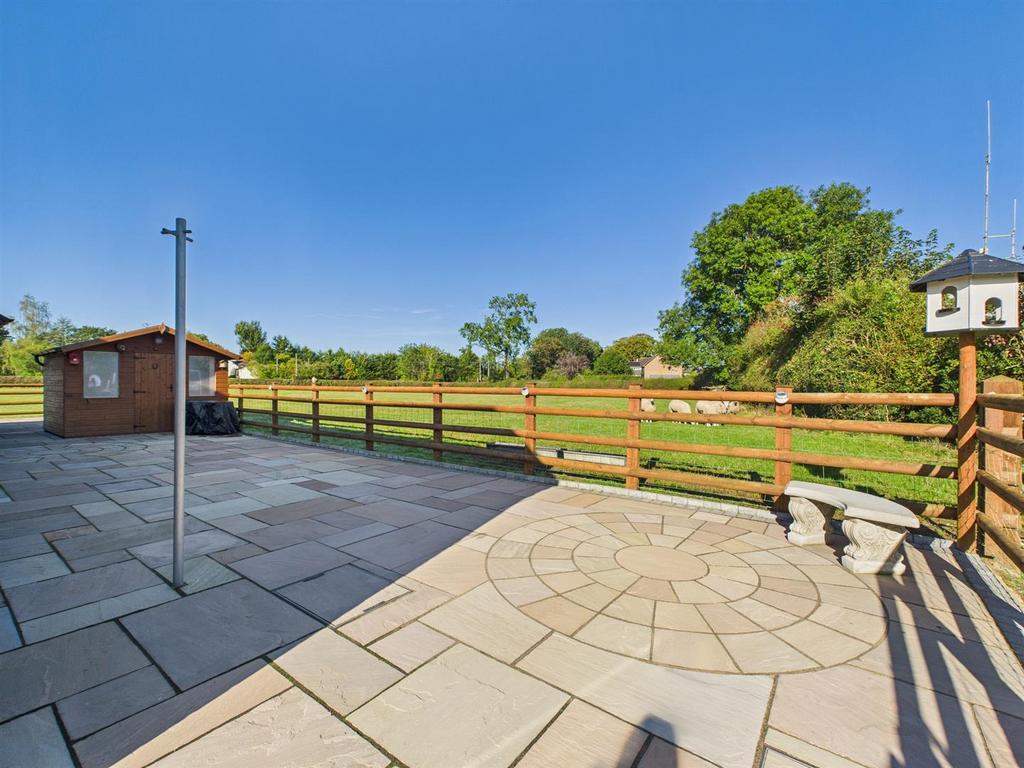 CAM03270 G0-PR0107-STILL023.jpg