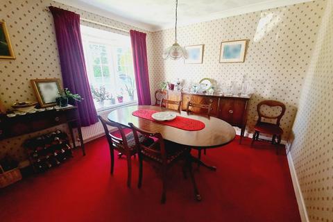 4 bedroom detached house for sale, Downs View Road, Great Bookham KT23