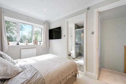 2 bedroom terraced house for sale, St. Francis Gardens, Copthorne, RH10