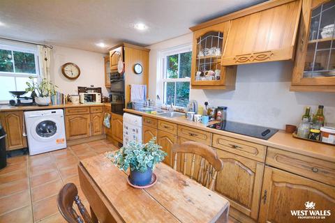 4 bedroom detached house for sale, Abercych, Boncath