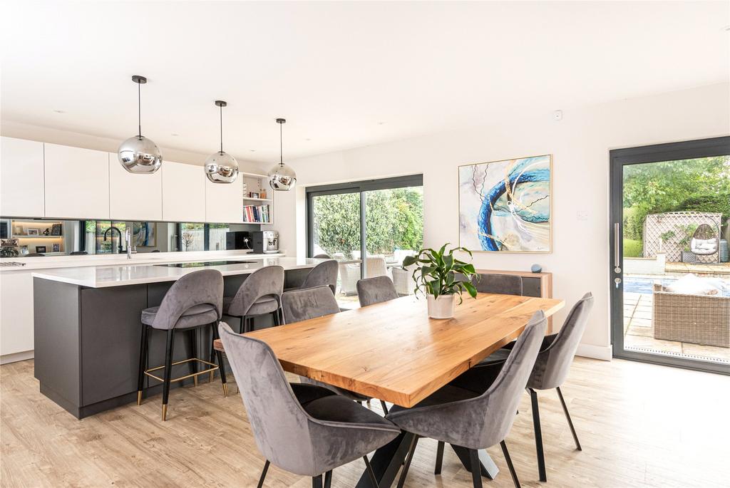 Kitchen/Dining
