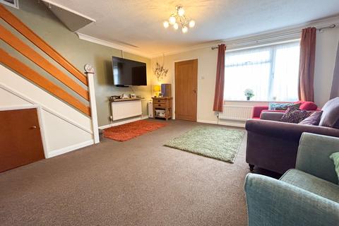 3 bedroom detached house for sale, Birch Close, East Cowes, Isle of Wight