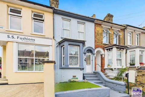 3 bedroom terraced house for sale, Gordon Road, Strood
