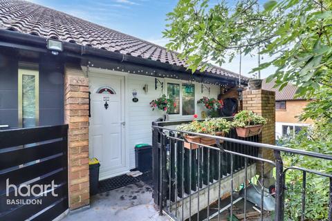 37 Bartlow Side, Basildon, SS13 1RE