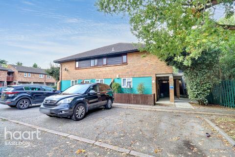 37 Bartlow Side, Basildon, SS13 1RE