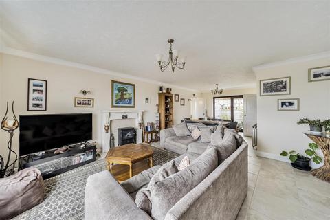 undefined, Beach Road, Penclawdd, Swansea