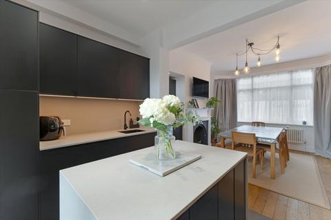 undefined, Springfield Drive, London, SW17