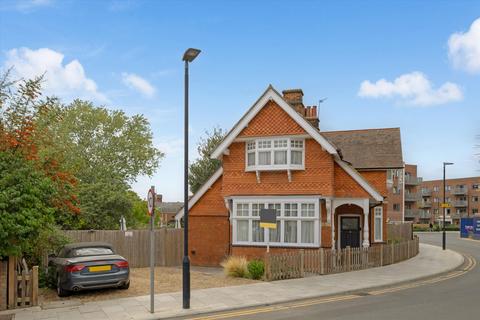 undefined, Springfield Drive, London, SW17