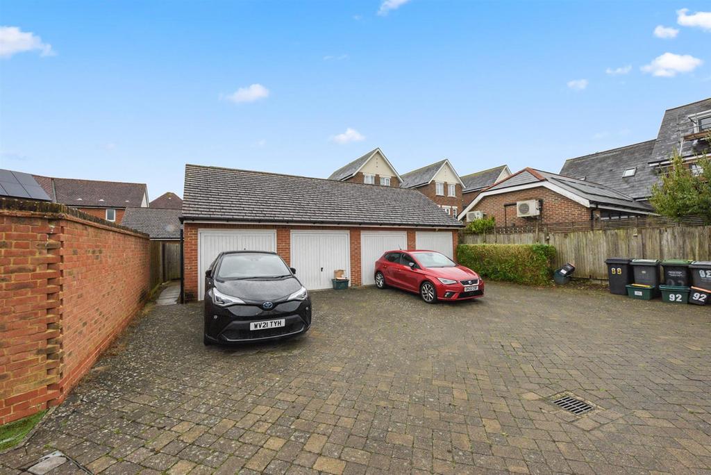 Garage &amp; Parking