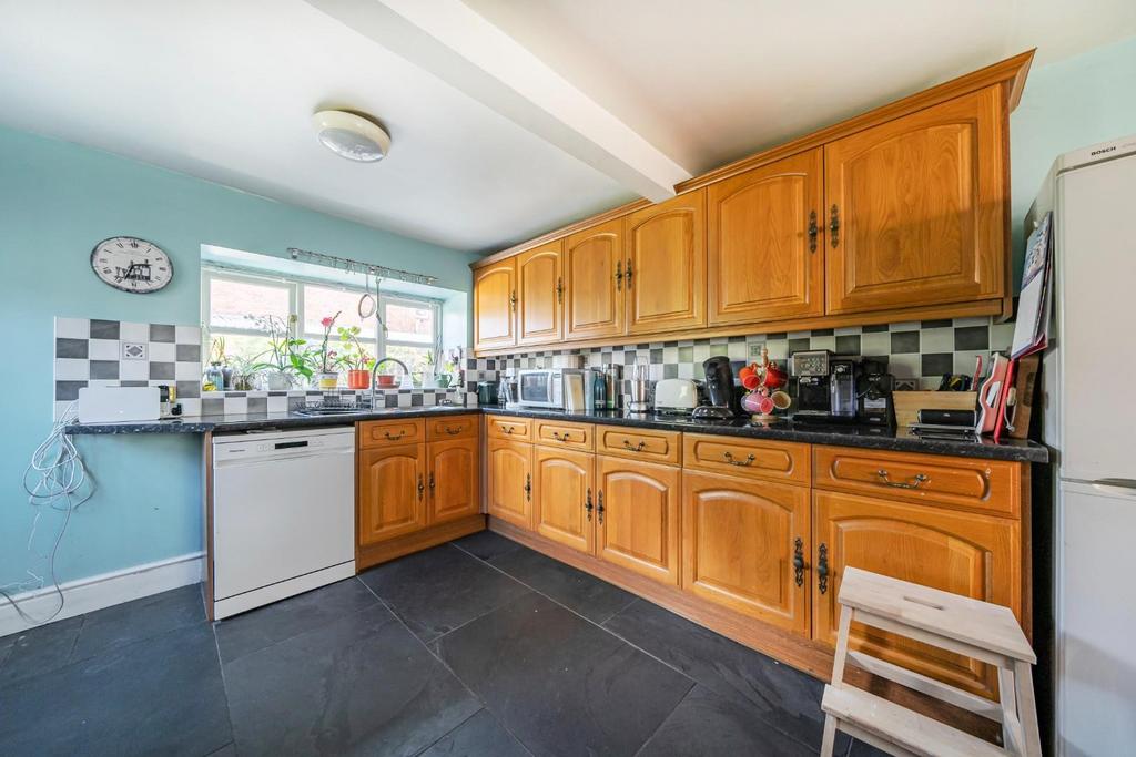 Kitchen corner.jpg
