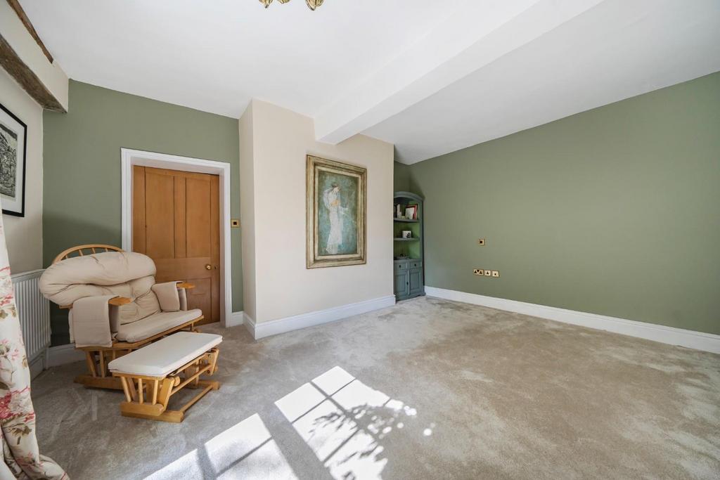 Bedroom 4.jpg