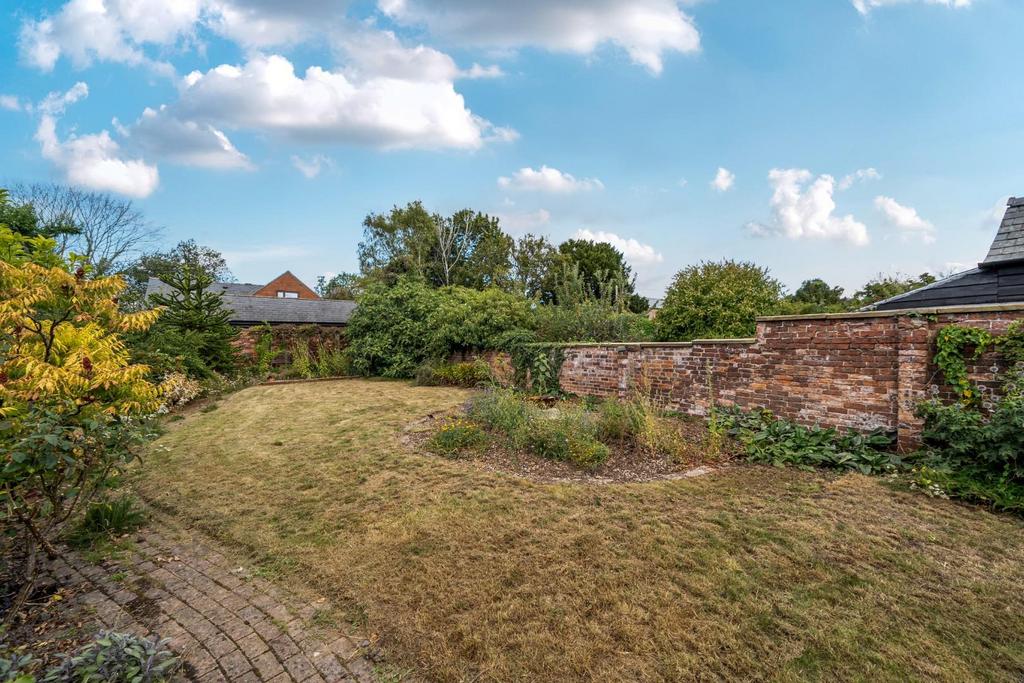 Walled Garden.jpg