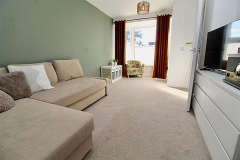 4 bedroom end of terrace house for sale, School Lane, Birmingham B34