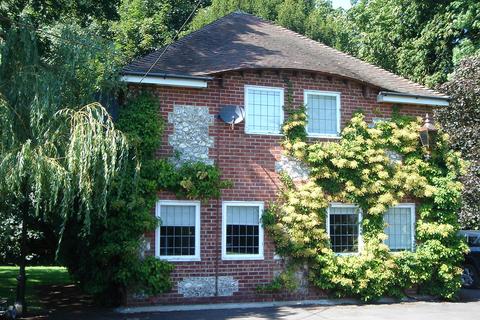 undefined, Dummer, Basingstoke, Hampshire, RG25