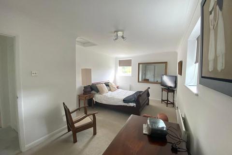undefined, Dummer, Basingstoke, Hampshire, RG25