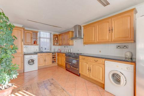 4 bedroom terraced house for sale, Grendon Close, Matchborough West, Redditch, B98