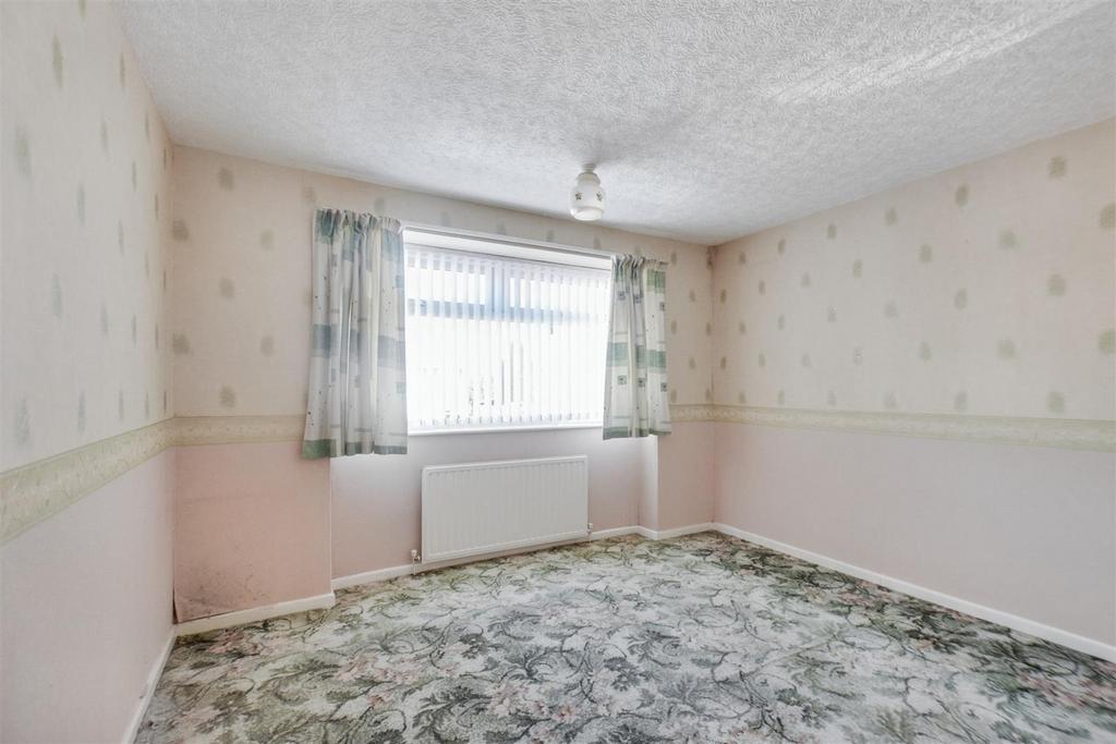 Bedroom 1 1.jpeg