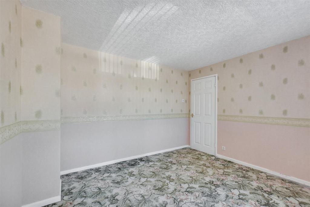 Bedroom 1 2.jpeg