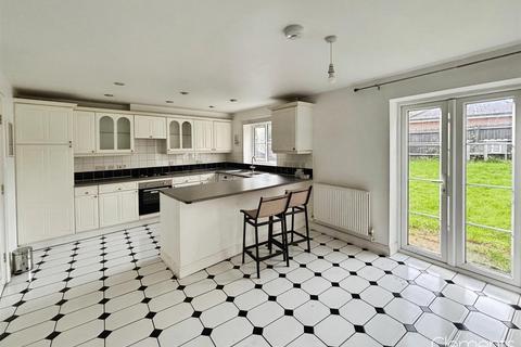 undefined, Imperial Way, Hemel Hempstead HP3