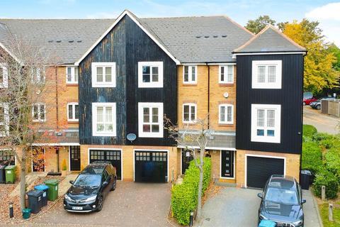 undefined, Imperial Way, Hemel Hempstead HP3