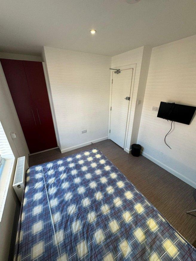 Stubbs-gate-st5-1lu-992525