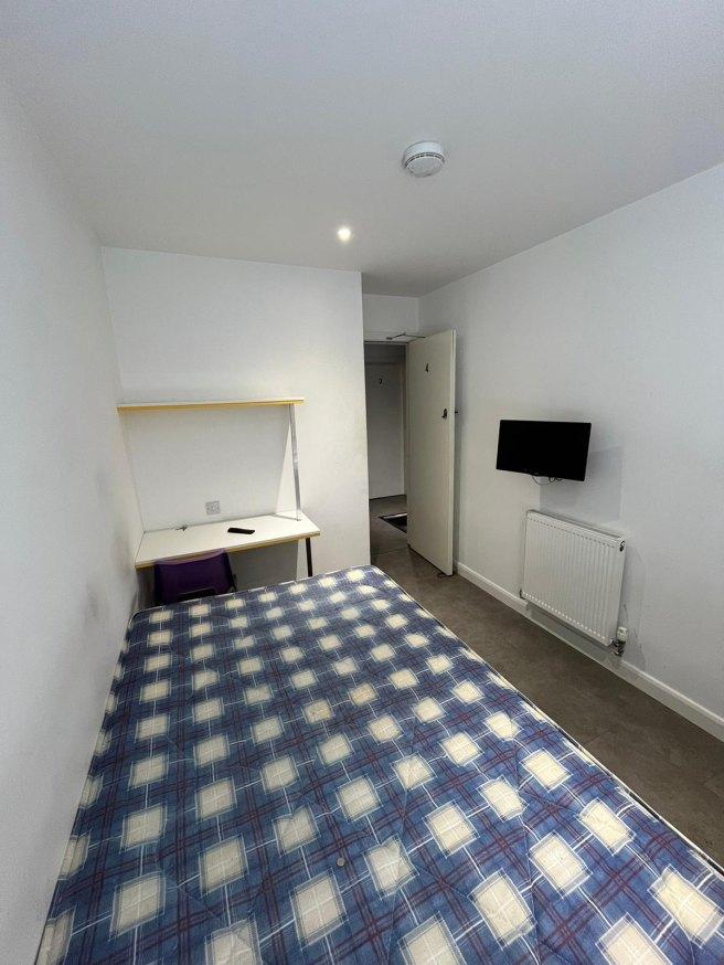 Watford-street-st4-2ew-992543