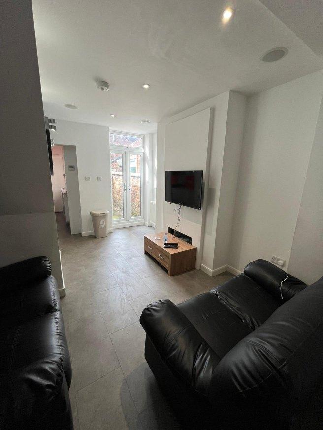Watford-street-st4-2ew-992546