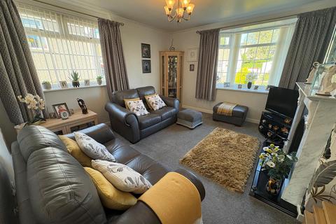 undefined, Santa Monica Road, Idle, Bradford