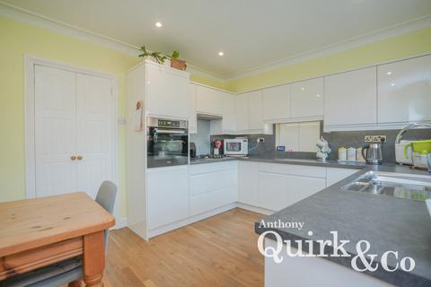4 bedroom detached house for sale, Long Road, Canvey Island, SS8