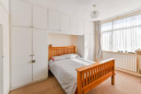 2 bedroom maisonette for sale, Streatham Road, Mitcham, CR4
