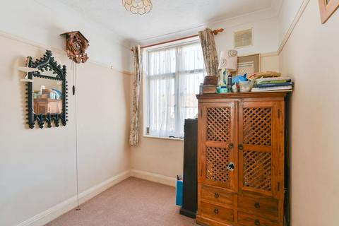 Streatham Road, Mitcham, CR4