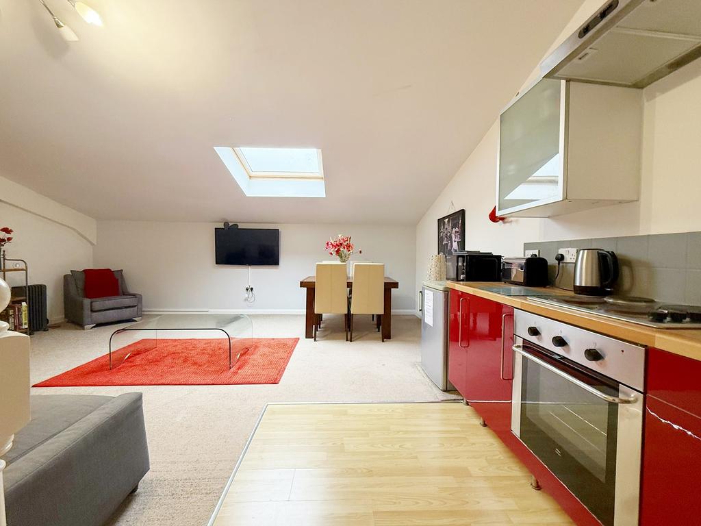 Lounge/Kitchen