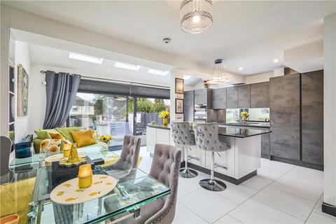 6 Nursery Road, Guiseley, Leeds, LS20 9DQ