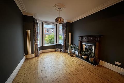 4 bedroom house to rent, Claude Road, Manchester