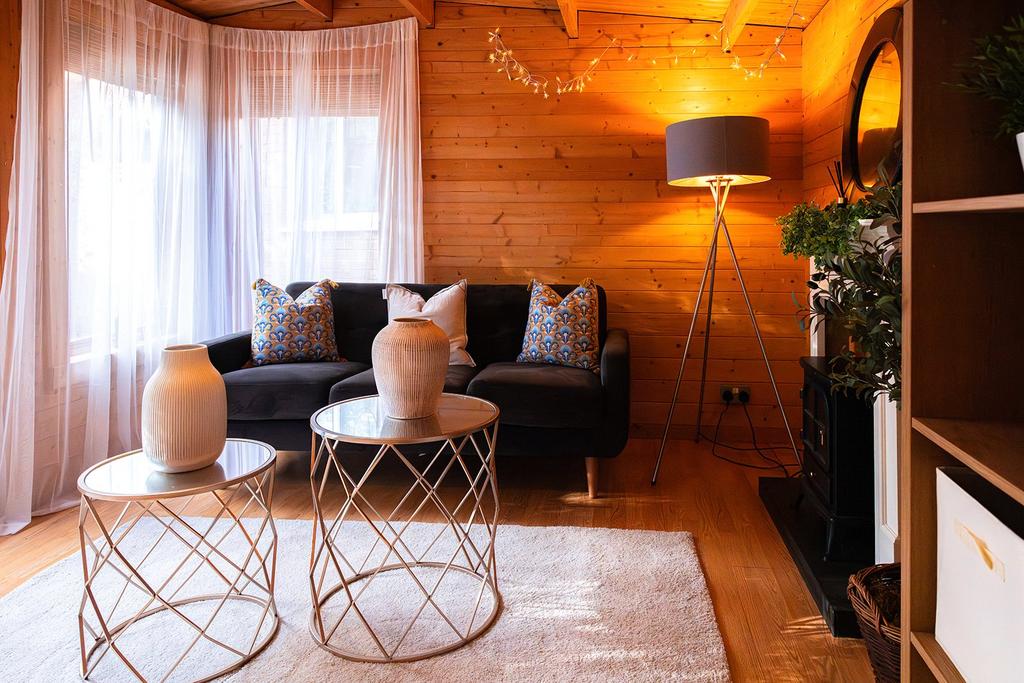 Log Cabin