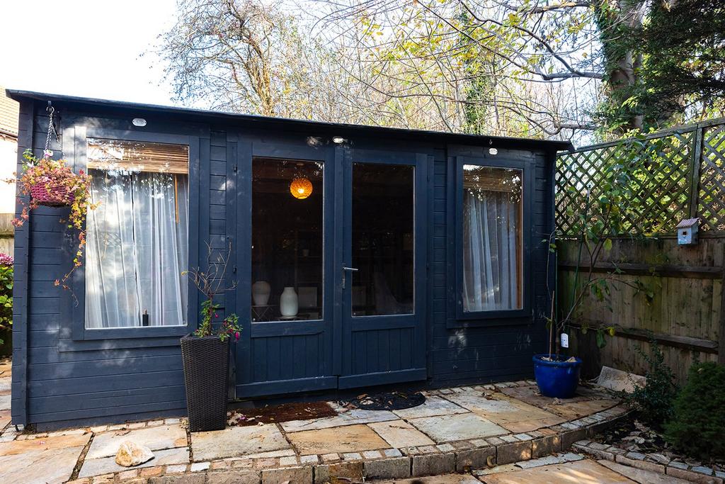Log Cabin