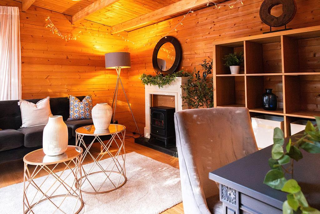Log Cabin