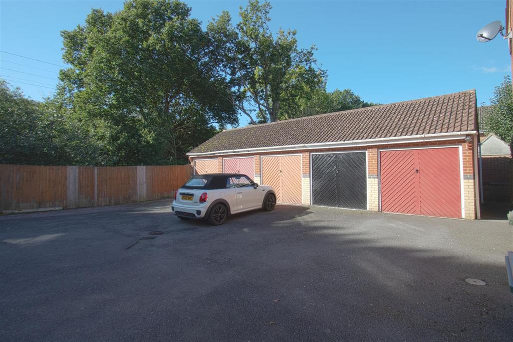 Garage.jpg