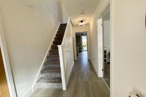 4 bedroom detached house for sale, Clos Clement, Five Roads, Llanelli