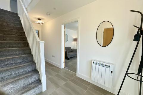 4 bedroom detached house for sale, Clos Clement, Five Roads, Llanelli