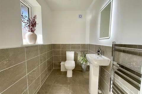 4 bedroom detached house for sale, Clos Clement, Five Roads, Llanelli