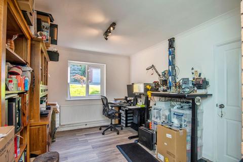 10 Aylestone Drive, Hereford, HR1 1HT
