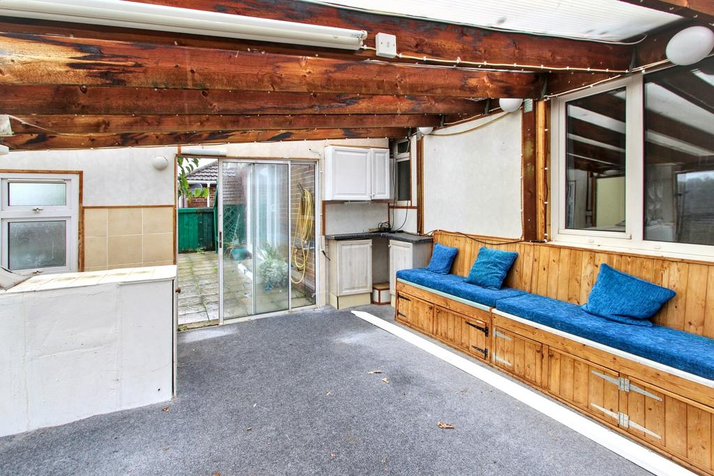 Summer room