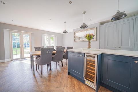6 bedroom detached house for sale, Warwick Road, Solihull, B91