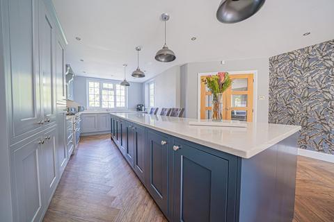 6 bedroom detached house for sale, Warwick Road, Solihull, B91