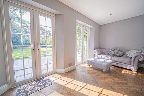 6 bedroom detached house for sale, Warwick Road, Solihull, B91