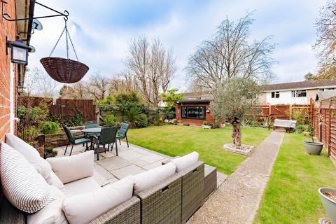 undefined, Barton Road, Badersfield