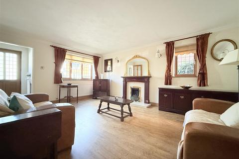 3 bedroom semi-detached house for sale, Paget Street, Aylestone LE2