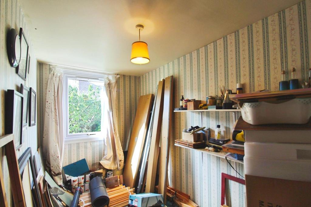 Bedroom / home office