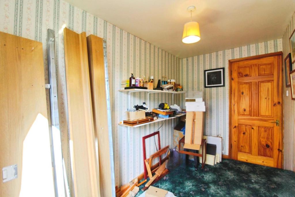 Bedroom / home office
